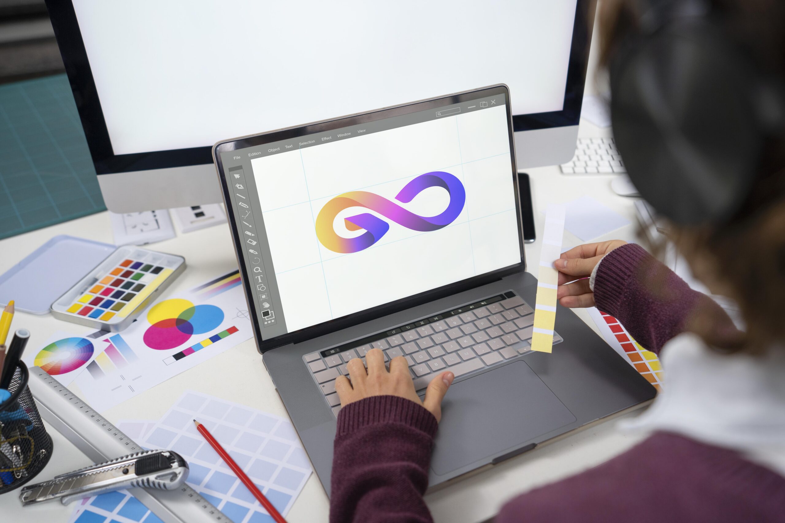 Professional Logo Designer